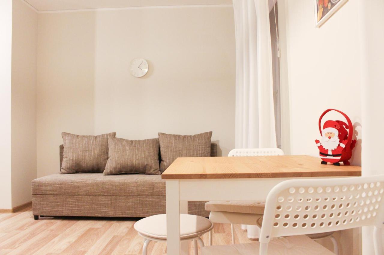 Bright Spacious Apartment In Riga With Free Parking Екстер'єр фото