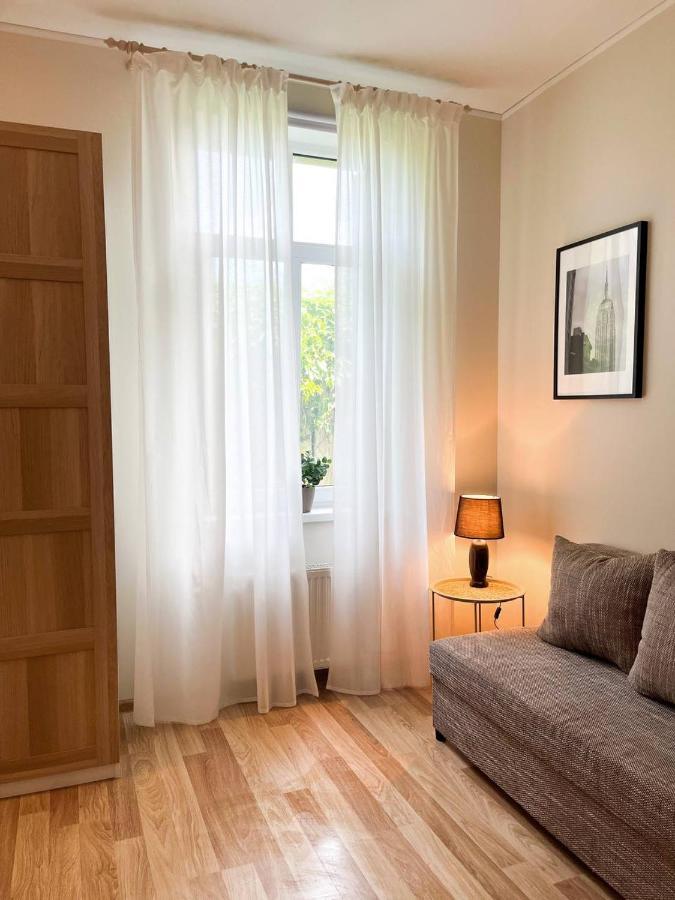 Bright Spacious Apartment In Riga With Free Parking Екстер'єр фото