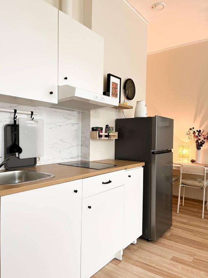 Bright Spacious Apartment In Riga With Free Parking Екстер'єр фото