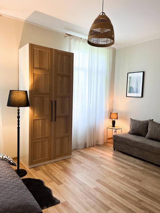 Bright Spacious Apartment In Riga With Free Parking Екстер'єр фото